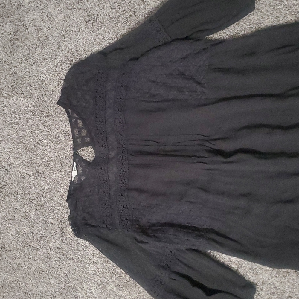 Womens top with 3/4 sleeve